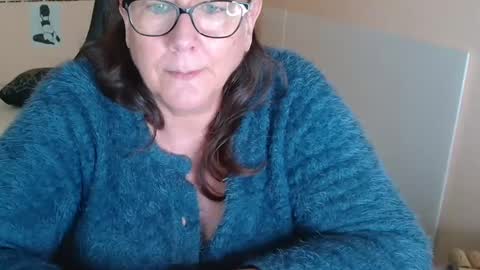 Snapshot of laureanne50 chatting on December 2024 01:55:02 PM laureanne online show from December 2024 01:55:02 PM