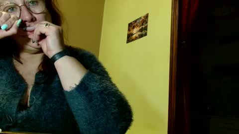 Snapshot of laureanne50 chatting on December 2024 08:25:02 PM laureanne online show from December 2024 08:25:02 PM