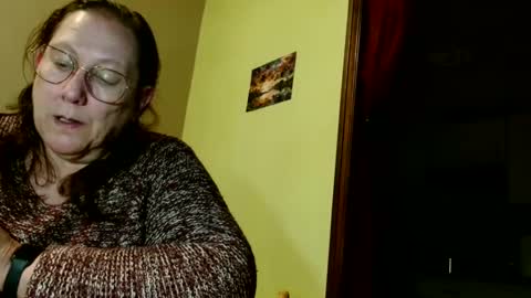 Snapshot of laureanne50 chatting on March 2025 08:35:02 PM laureanne online show from March 2025 08:35:02 PM