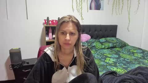 Snapshot of lauren_ashlee chatting on February 2026 02:09:01 PM Lauren Independent model online show from February 2026 02:09:01 PM