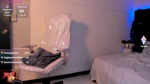 Lauren online show from December 2024 07:00:02 PM