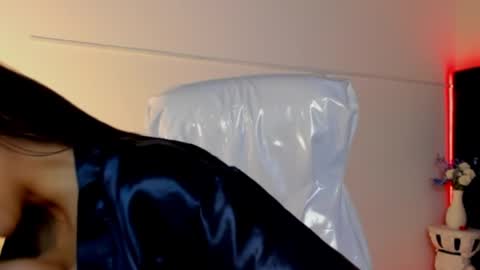 Lauren online show from March 2026 06:52:01 PM