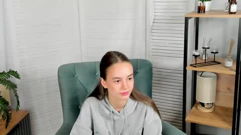 Snapshot of laurenasimpkin chatting on June 2026 06:07:02 AM Lissa online show from June 2026 06:07:02 AM