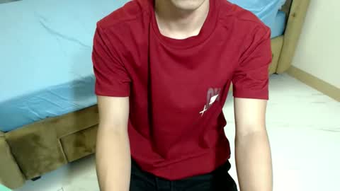 laurence_cuttieguyhere online show from April 2026 03:50:01 PM