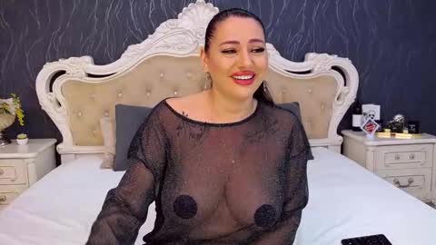 Laura online show from November 2025 08:57:02 AM