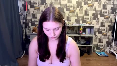 Hannah online show from September 2025 04:11:01 PM