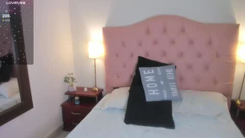 laurenn_smitth online show from February 2025 03:37:02 PM