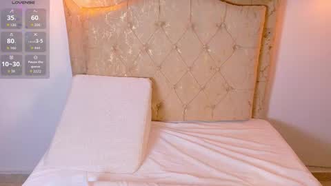 laurenn_smitth online show from April 2026 12:44:02 PM