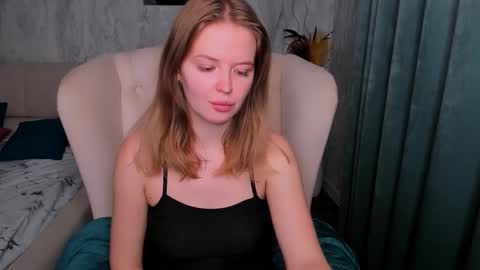 laurennhill online show from October 2025 12:29:01 AM