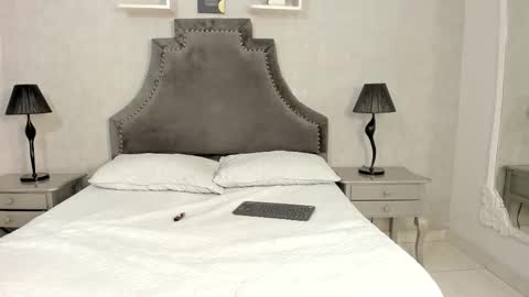 Lauren  online show from September 2025 03:50:01 PM