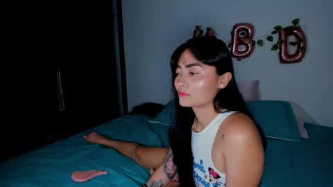 Lucie  online show from December 2025 09:11:01 PM