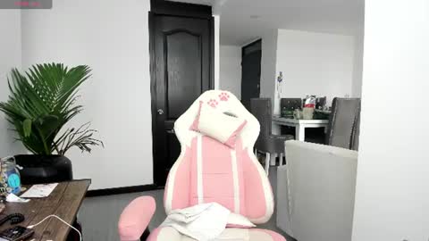daniela angel     online show from July 2026 11:47:02 AM