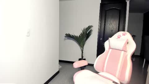 daniela angel     online show from July 2026 10:08:01 AM