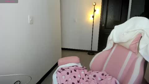 daniela angel     online show from July 2026 11:20:02 AM