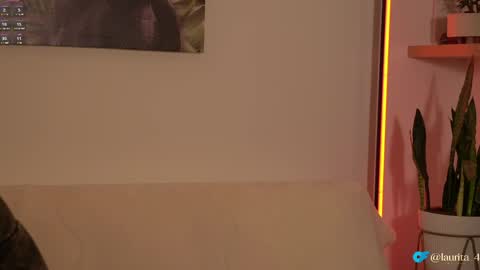 Snapshot of laurita_4 chatting on June 2026 01:24:02 PM laurita_4 online show from June 2026 01:24:02 PM