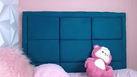 Snapshot of laurynjeffers chatting on March 2025 04:00:02 PM LaurynJeffers online show from March 2025 04:00:02 PM