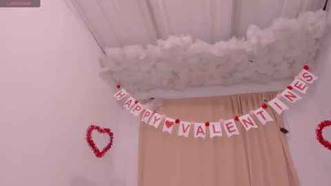 Lauu G online show from February 2025 06:54:01 AM