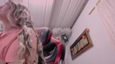 Lauu G online show from October 2025 09:17:04 AM