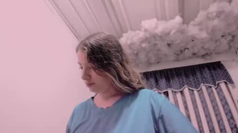 Lauu G online show from November 2025 10:40:02 AM