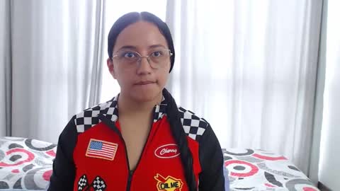 Laura online show from November 2025 05:40:02 PM