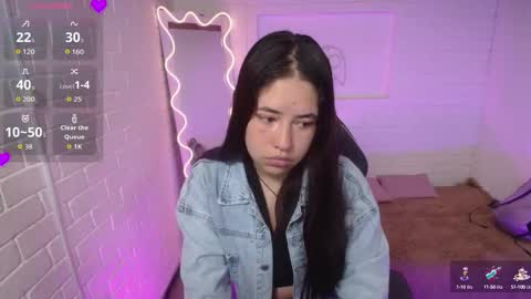 Lauxury  online show from October 2025 03:14:02 AM