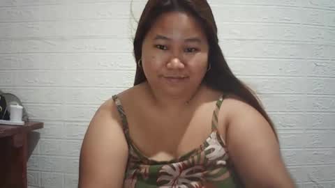 Snapshot of lavalyn214 chatting on May 2026 04:48:02 PM lavalyn214 online show from May 2026 04:48:02 PM