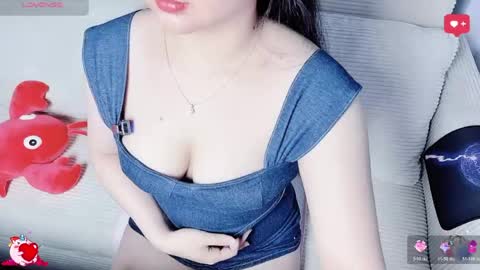 Tina online show from April 2026 09:38:01 PM