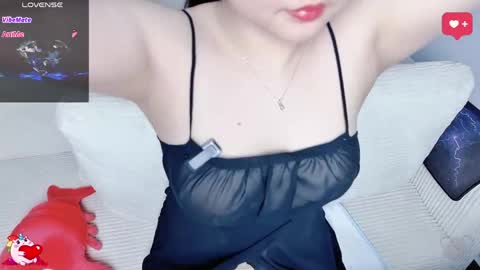 Snapshot of lavender_02 chatting on April 2026 10:51:02 PM Tina online show from April 2026 10:51:02 PM