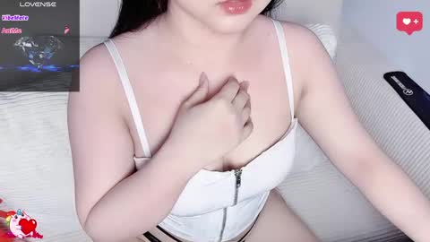 Snapshot of lavender_02 chatting on May 2026 06:57:02 PM Tina online show from May 2026 06:57:02 PM