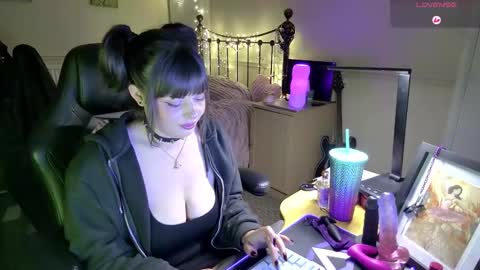 Lavenderrzz online show from February 2026 04:22:02 PM