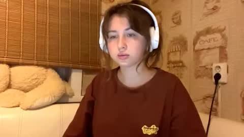 Emily online show from November 2025 03:27:02 PM