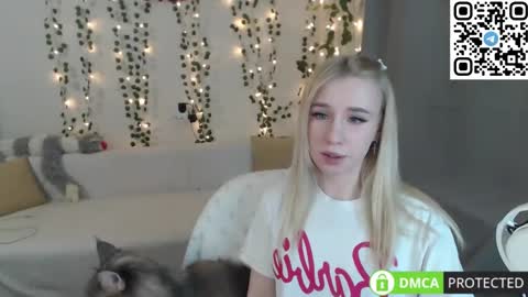 Mia online show from January 2025 08:22:01 PM