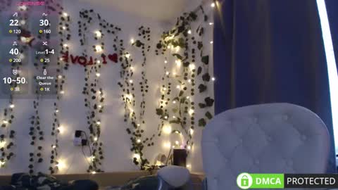 Mia online show from February 2025 05:37:01 AM