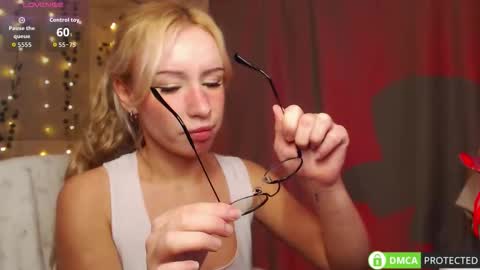 Mia online show from January 2026 01:53:02 AM