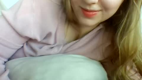 layannalea online show from January 2025 10:51:02 PM
