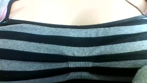 Snapshot of layannalea chatting on May 2026 08:14:02 PM layannalea online show from May 2026 08:14:02 PM