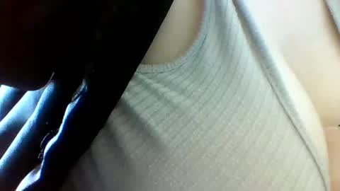 Snapshot of layannalea chatting on May 2026 09:56:02 PM layannalea online show from May 2026 09:56:02 PM