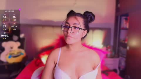 Layla online show from February 2025 04:33:02 PM