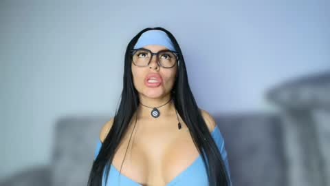 Snapshot of layla_nicols chatting on May 2026 04:07:02 AM Layla online show from May 2026 04:07:02 AM