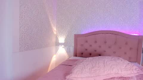 Snapshot of layla_play chatting on June 2026 12:32:02 AM Layla Play online show from June 2026 12:32:02 AM