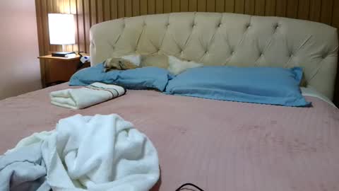 kelly online show from February 2025 08:55:02 PM