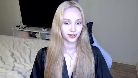 LaylaPretty001 online show from June 2026 05:05:02 AM