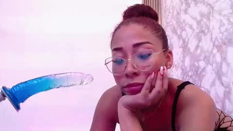 Snapshot of layra_collins chatting on November 2025 02:56:01 PM layra collins online show from November 2025 02:56:01 PM