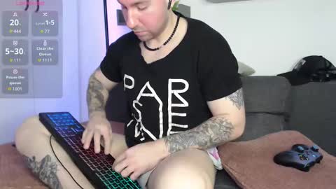 Laz online show from November 2025 02:47:02 AM