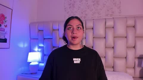 lea_hunter__ online show from November 2025 07:41:02 PM