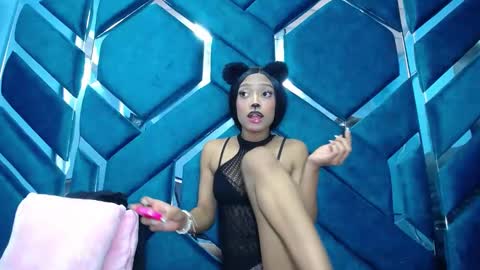 lea sewwtly online show from October 2025 01:23:01 PM