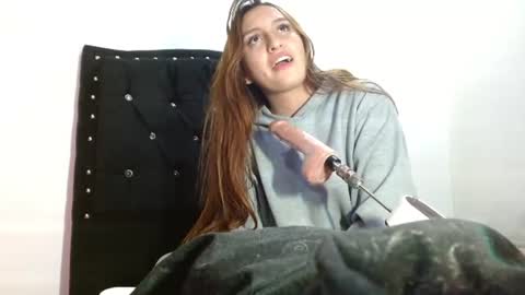 leah_moon11 online show from July 2026 07:26:01 AM