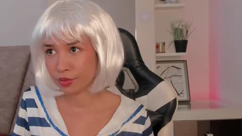 leahaltomm online show from October 2025 07:16:02 PM