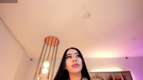 leahlombardi_ online show from November 2025 03:17:01 AM