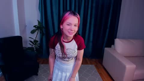 Luna online show from April 2026 04:07:02 PM